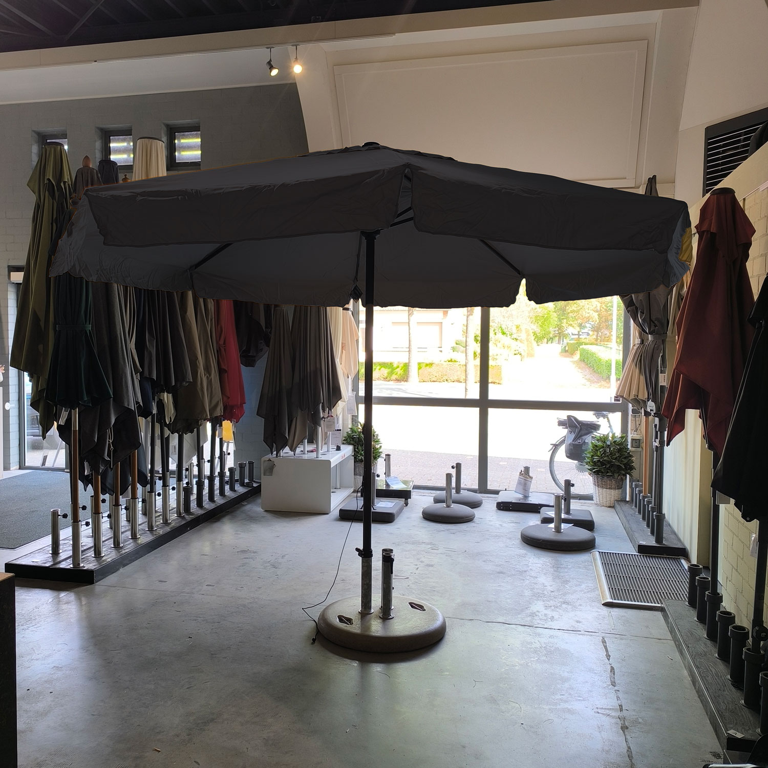 Tweedekans - Parasol Palma 350cm black